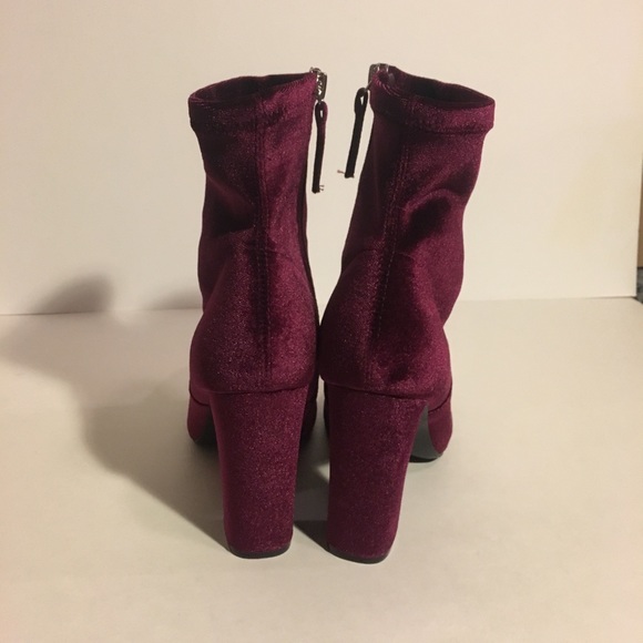 NWOT Steve Madden Edit Burgundy Ankle Boots - Picture 4 of 7